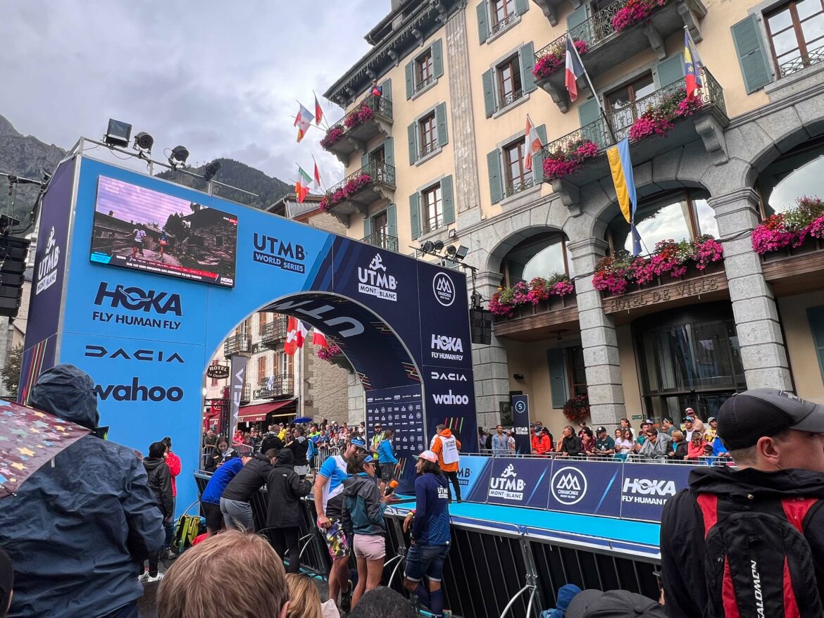 UTMB 起點位於Chamonix 大教堂