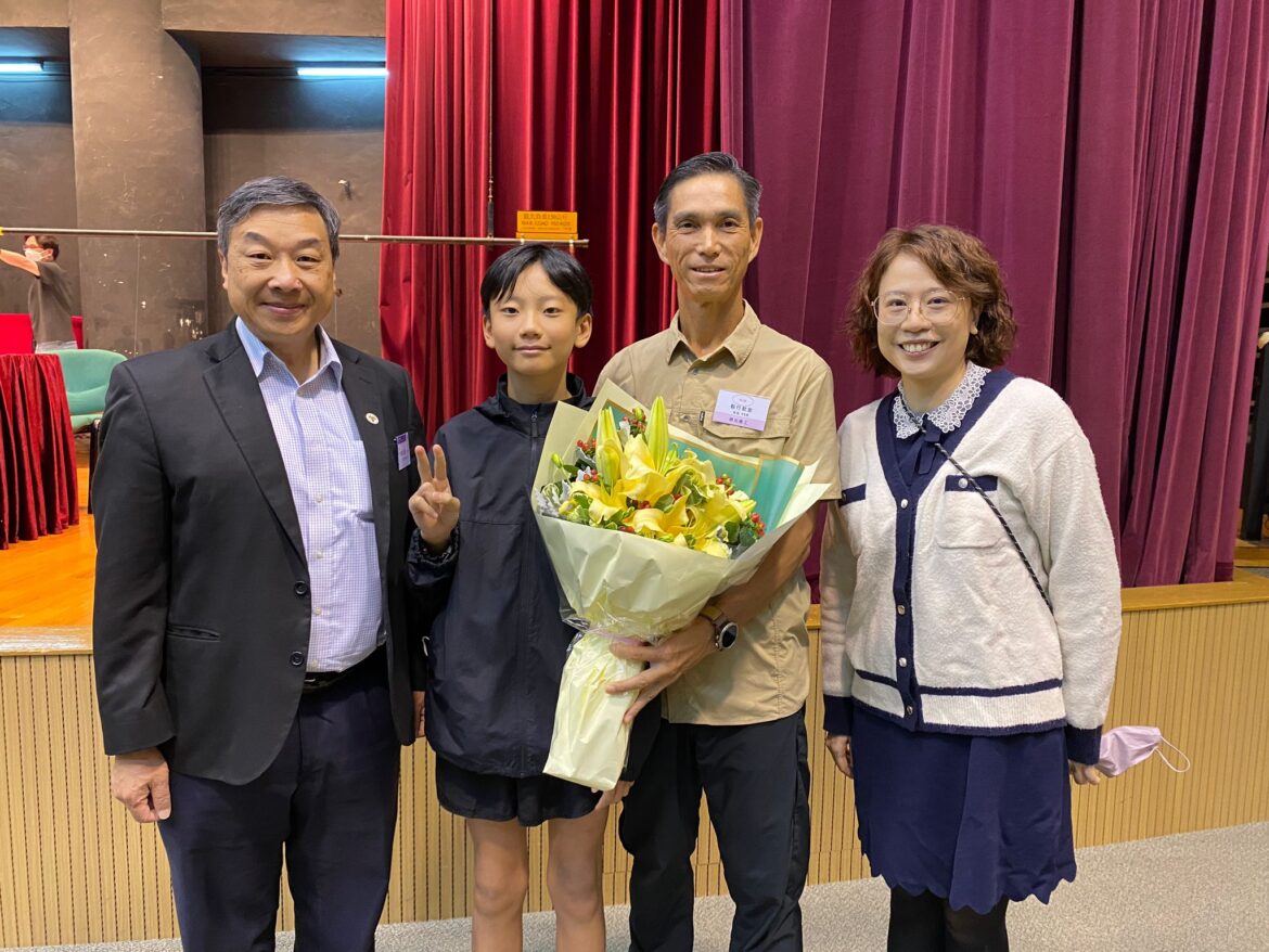 KK Sir 獲得香港學生輔助會頒發傑出義工奬項